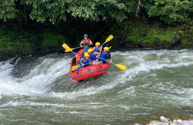 Sarapiquí River Family Rafting Adventure Class II & III