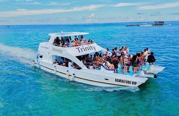 Hip Hop Punta Cana Party Boat The Float Flow Party