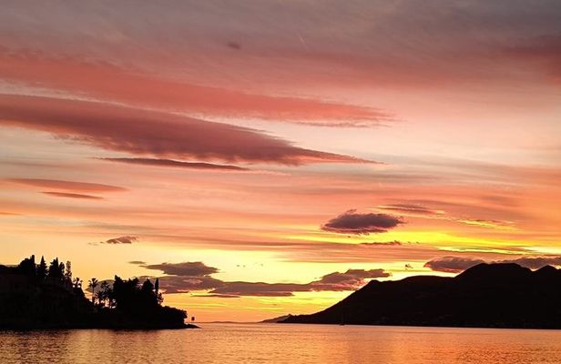 Korcula Morning and Evening Walks: History and Local Life