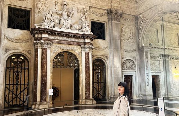 Amsterdam Royal Palace Tour with Private Local Guide