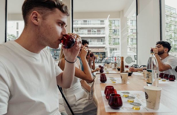 Athens: Guided Olive Oil Tour with Tasting & Snacks