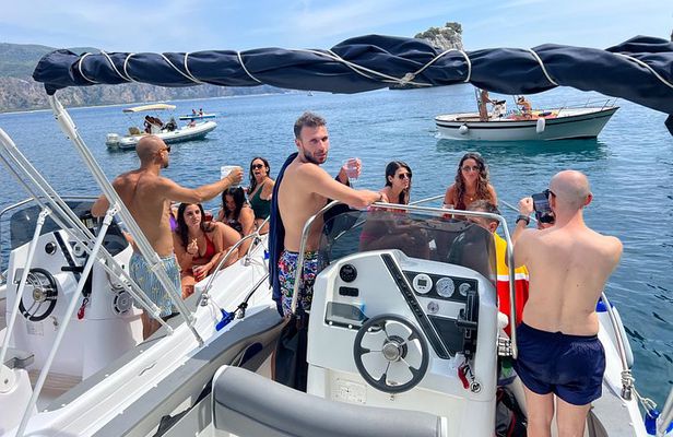 Boat tour from Palinuro on the Cilento coast