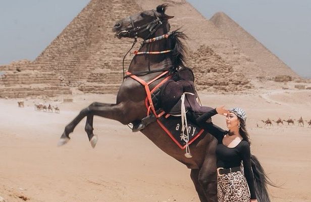 Giza Pyramids guided tour, Sphinx, Photoshoot with Jumping Horse
