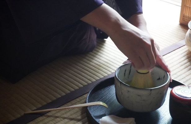 Tea Ceremony and Calligraphy in Kyoto Machiya with Kamogawa View