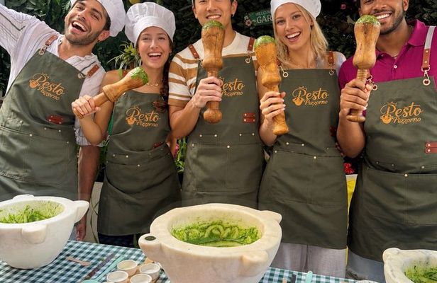 Mortar pesto lesson with World Champion and local Menu