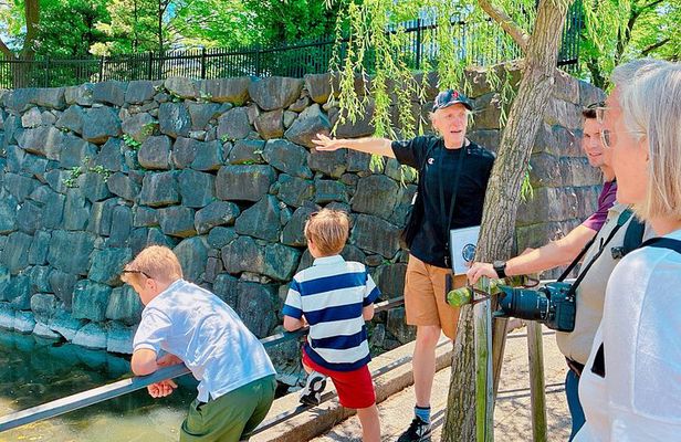 Tokyo Imperial Palace: Understand Japan Through Historian's Tour