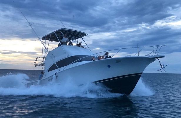 Luxury Yacht Cruise Morning Adventure and Sunset Experience