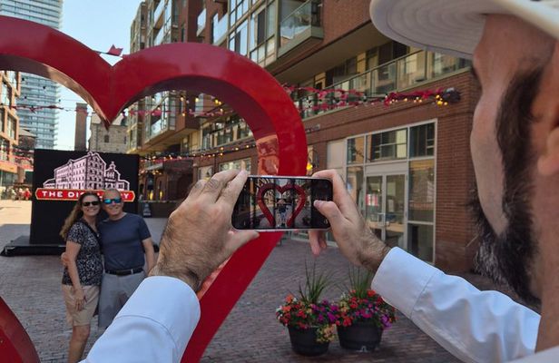 Great Canadian Food Tour- St. Lawrence Market + The Distillery
