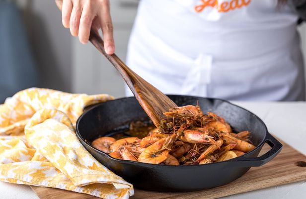 Spanish Paella Cooking Class in Chicago (Includes 3-Course Meal)