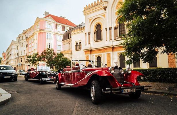 Prague 1 hour Vintage Sightseeing Tour per Group Pricing