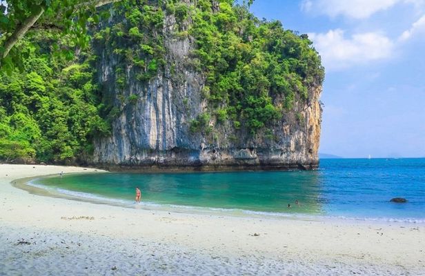 Private Krabi Islands Speedboat Tour with Snorkeling from Phuket