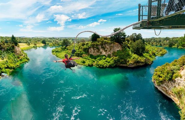 Taupo Bungy Jump New Zealand Water Touch
