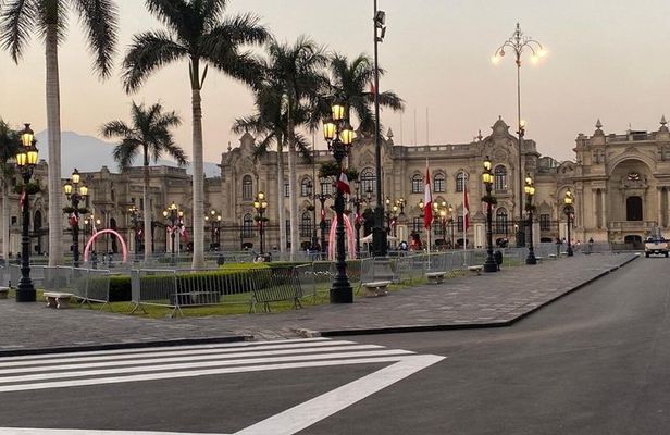 Lima Highlights: Historic Center & Barranco Tour