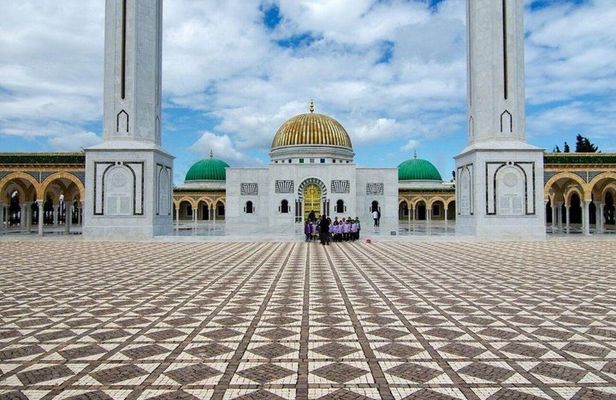 Half Day Monastir Tour Medina Ribat and Bourguiba Mausoleum