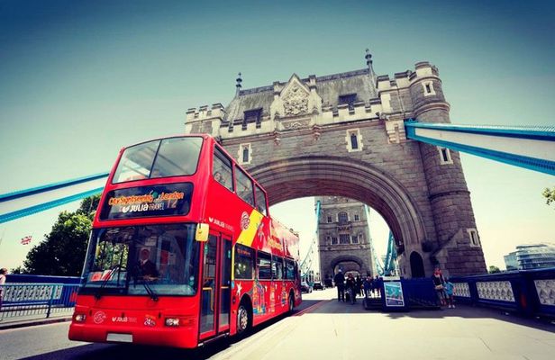 London City Sightseeing Hop-On Hop-Off Bus + Thames River Cruise