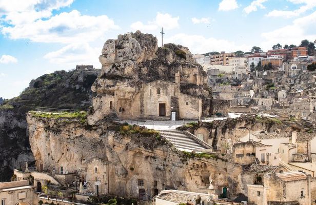 Guided Tour of Matera and Sassi Rock Churches and Cave Houses