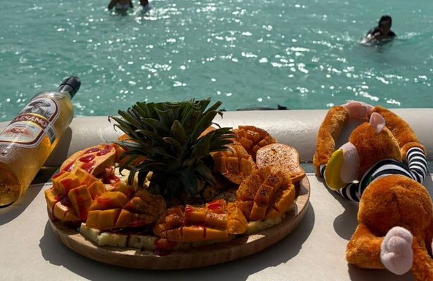 Bacalar Lagoon Shore Excursion Boat Tour and Mexican Lunch