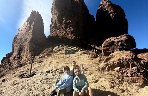 Teide Scenic Hike and Winery Experience with Free Pickup