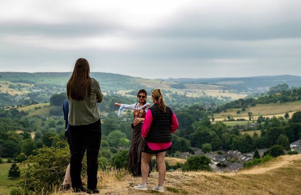 Peak District Dark Tales: Eyam & Stoney Middleton Walking Tour