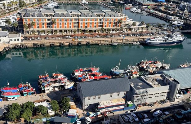 Robben Island and Table Mountain Tour with Transfers and Tickets