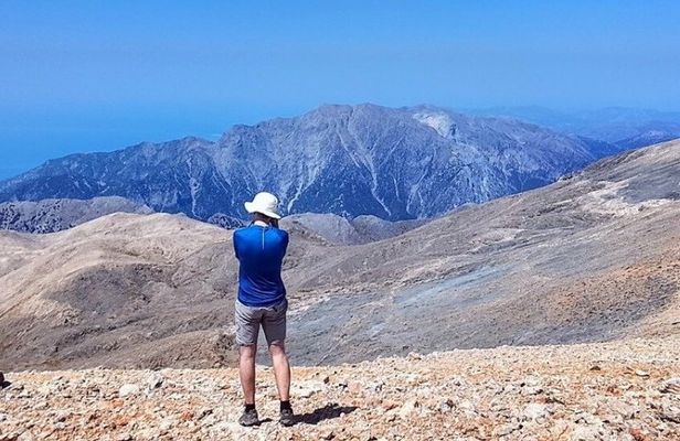Pachnes Guided HIking Tour with Transfer from Chania