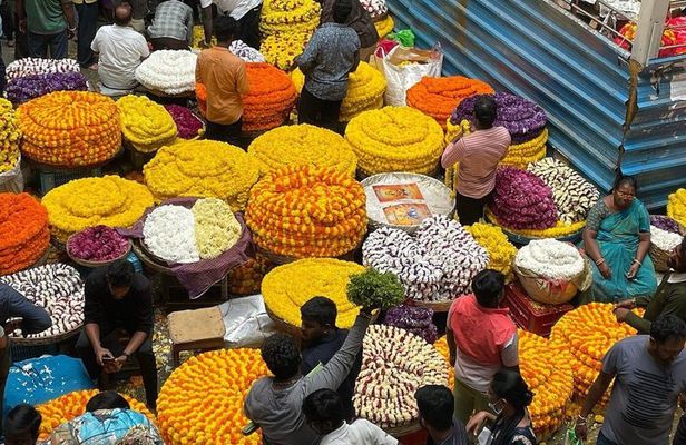 Ultimate Bangalore Full-Day Tour: Palaces, Temples & Markets