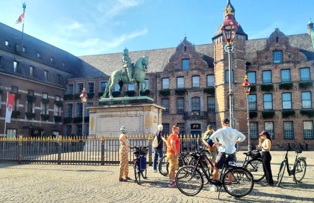 Guided, 3-hour bike tour of Düsseldorf’s highlights