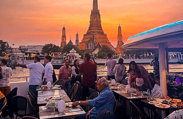 Discover Bangkok: Culture, Michelin Street Food & Evening Cruise