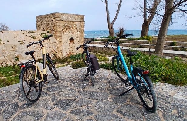 E-Bike Tour of Zakynthos Town, Historical Castle and Scenic Views