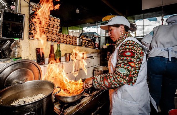 Cusco Collective Food Tour with 15+ Tastings