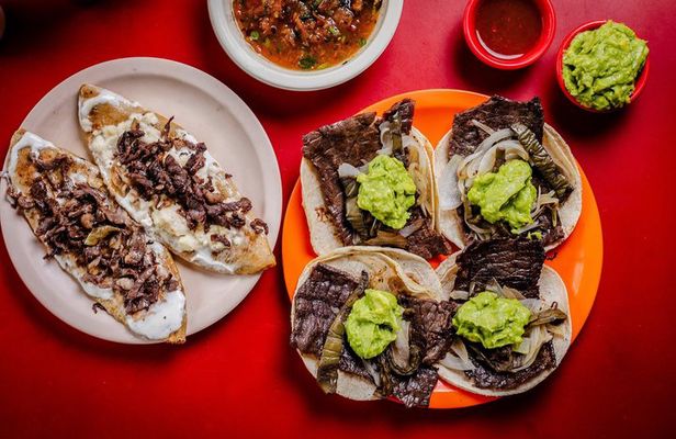 Playa Plates Food Tour with 14+ Tastings