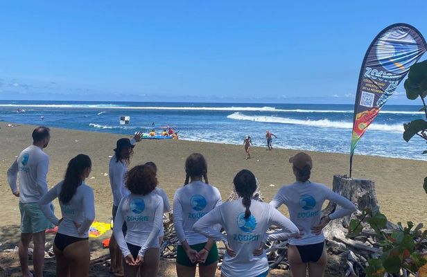 Group surf lessons in Reunion Island