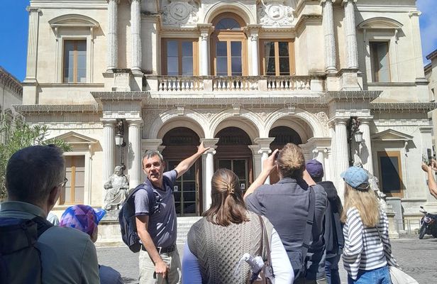 Avignon : walking tour of the most see-sights and hidden gems