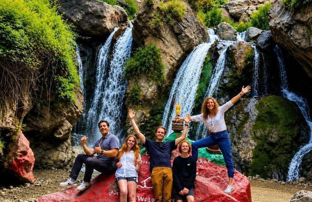 Private Tour to Ourika Waterfalls, Atlas Mountains & River Lunch