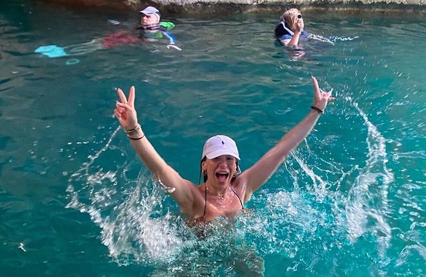 Shared Tour to Wadi Shab Hike, Swim, Cave, Sinkhole & Fins Beach