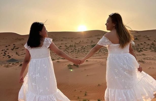 Shared Wadi Bani Khalid and Wahiba Sands Desert Tour with Sunset