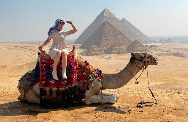 Private VIP Giza Pyramids and Sphinx Tour with Camel Ride
