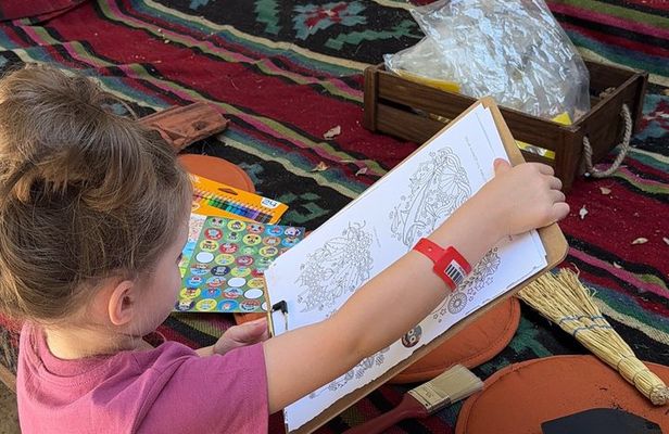 Family Archaeology Experience in Athens with an Archaeologist