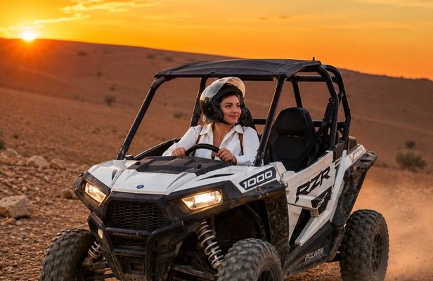 Marrakech: 1hour buggy ride in Agafay, camel ride and dinner show