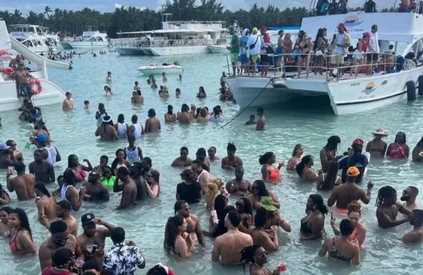 Punta Cana Hip Hop Party Boat with Open Bar
