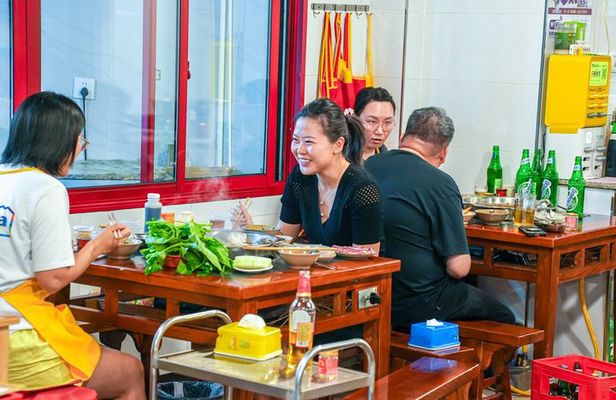Chongqing Local Flavors, Night Views & Mountain City Tour