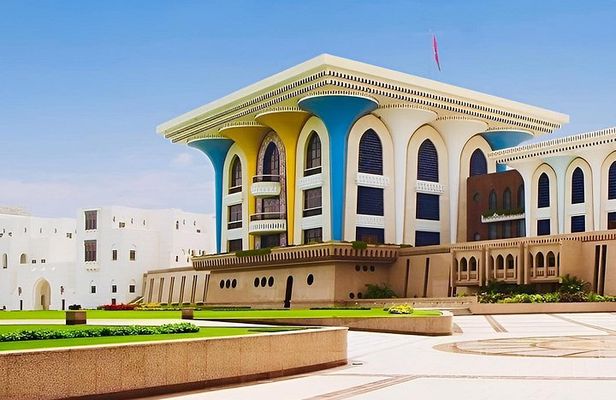 Shared Half Day Muscat City Tour in Mosque and Souk Scenic Stops