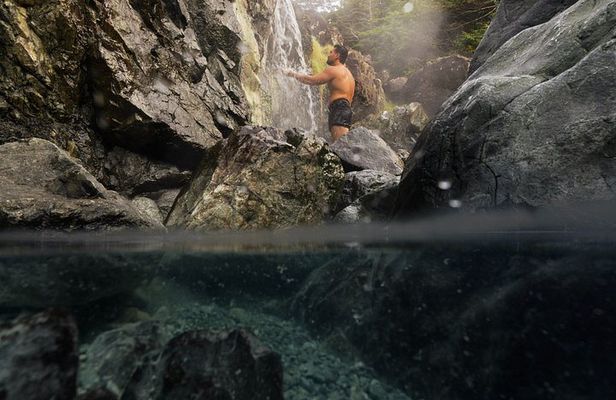 Hot Springs Cove Tour Scenic Boat Ride and Natural Pools
