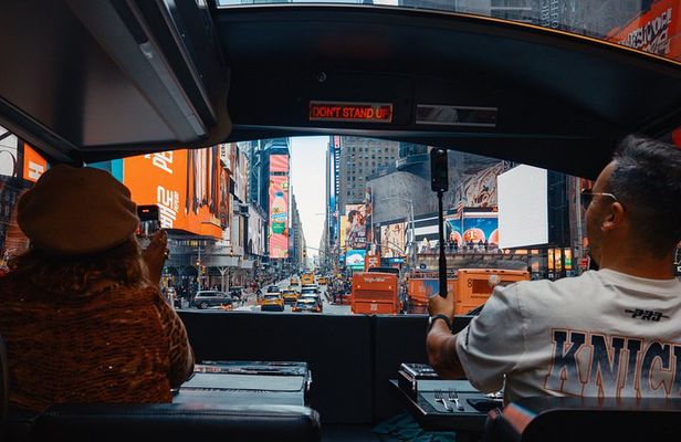 NYC Bustronome Gourmet Sightseeing Dinner Tour with Drinks
