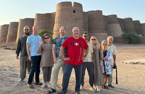 Private 3-Day Multan, Bahawalpur & Derawar Fort Heritage Tour