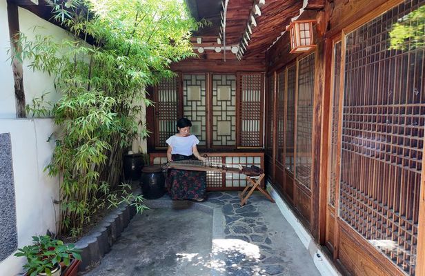 Play the Gayageum in a Traditional Bukchon Hanok