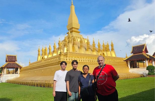 Vientiane: 100% Private & Personalized City Tour with Car & Guide
