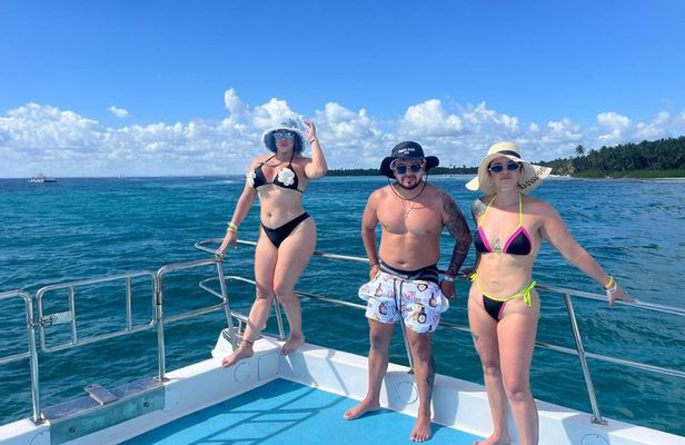 Saona Paradise Island : Catamaran, Natural Pool and Typical Lunch