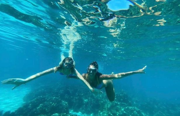 Rosary Islands Tour with Snorkeling and Open Bar
