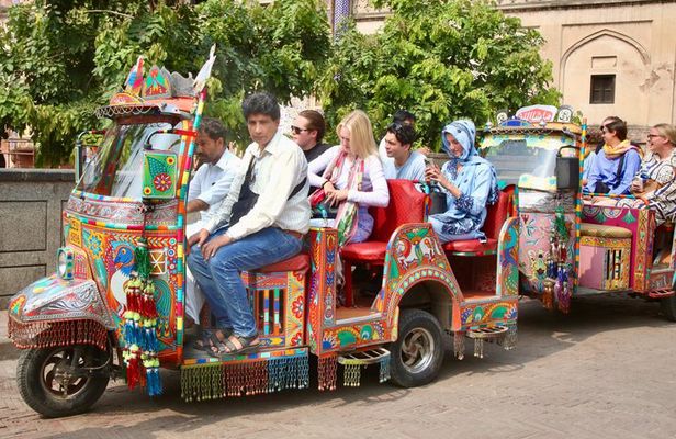 Private Lahore Walled City Heritage Tour by Rangeela Rickshaw